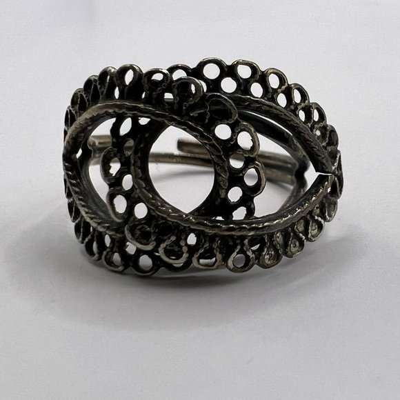 𝅺VINTAGE Adjustable Overlapping Oval Circle Ring - Picture 2 of 6